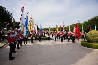 CANAKKALE, TURKIYE - 24 Nisan 2025: Gelibolu 'daki 57. Piyade Alayı Şehitleri Mezarlığı