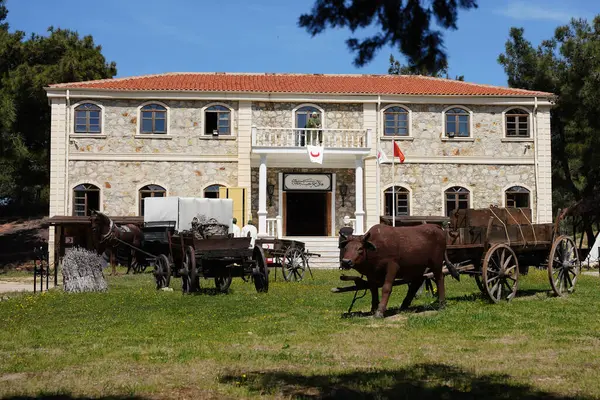 CanAKKALE, TURKIYE - 23 Nisan 2025: Gelibolu 'daki Alcitepe 1915 Kızılay Hastanesi Müzesi