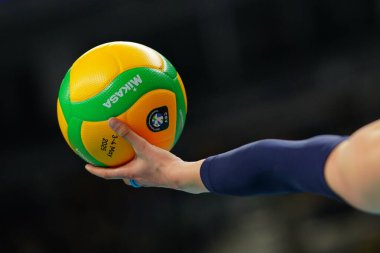 ISTANBUL, TURKIYE - Mayıs 03, 2025: Mikasa V200W-CEV Voleybol Şampiyonlar Ligi Şampiyonlar Ligi Voleybol Finali Dördüncü Maçı