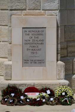 CANAKKALE, TURKIYE - 25 Nisan 2025: Anzak Günü ve Gelibolu Kara Savaşları 'nın 110. yıldönümü Gelibolu Yarımadası' ndaki Chunuk Bayırı Anıtı 'nda kutlandı.