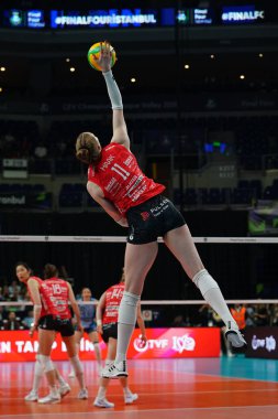 ISTANBUL, TURKIYE - Mayıs 03, 2025: Isabelle Haak, Vero Volley Milano 'ya karşı Imoco Volley Conegliano CEV Şampiyonlar Ligi Volley Şampiyonlar Ligi' nin Ulker Sports Arena Final Maçı 'nda 4.