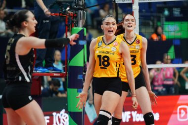 ISTANBUL, TURKIYE - Mayıs 04, 2025: Vero Volley 'de Zehra Gunes - Vakifbank CEV Şampiyonlar Ligi Volley Şampiyonlar Ligi Şampiyonlar Ligi Ulker Sports Arena' da oynanan 4 bronz madalya maçı