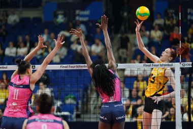 ISTANBUL, TURKIYE - Mayıs 04, 2025: Marina Markova, Vero Volley Milano ile CEV Şampiyonlar Ligi Şampiyonlar Ligi Volley Finali Ulker Sports Arena 'da oynanan 4 bronz madalya maçında