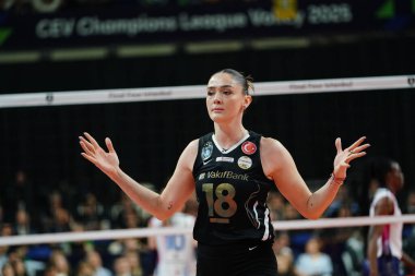 ISTANBUL, TURKIYE - MAYIS 03, 2025: Vakıfbank 'ta Zehra Gunes - Savino Del Bene Scandicci CEV Şampiyonlar Ligi Volley Şampiyonlar Ligi 4. Yarıfinal Ulker Sports Arena Finali