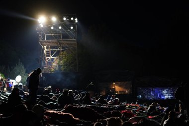 CANAKKALE, TURKIYE - 25 Nisan 2025: Anzak Günü şafak töreni ve Gelibolu Kara Savaşları 'nın 110. yıldönümü Gelibolu Yarımadası' ndaki Anzak Koyu 'nda kutlandı.