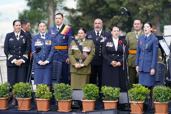 CANAKKALE, TURKIYE - 25 Nisan 2025: Anzak Günü ve Gelibolu Kara Savaşları 'nın 110. yıldönümü Gelibolu Yarımadası' ndaki Chunuk Bayırı Anıtı 'nda kutlandı.