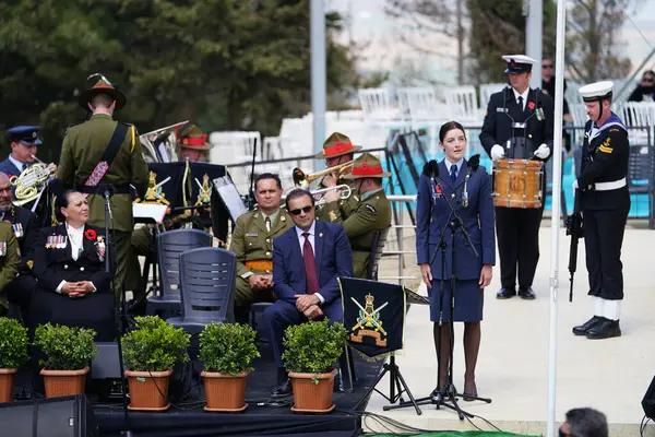 CANAKKALE, TURKIYE - 25 Nisan 2025: Anzak Günü ve Gelibolu Kara Savaşları 'nın 110. yıldönümü Gelibolu Yarımadası' ndaki Chunuk Bayırı Anıtı 'nda kutlandı.