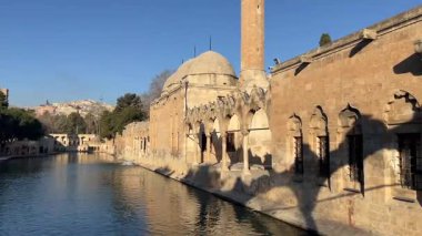 SANLIURFA, TÜRKİYE - Şubat 02, 2025: Balikligol, İbrahim Havuzu Şanlıurfa, Türkiye