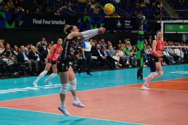 ISTANBUL, TURKIYE - Mayıs 03, 2025: Monica De Gennaro, Vero Volley Milano, Imoco Volley Conegliano CEV Şampiyonlar Ligi Şampiyonlar Ligi 'nin Ulker Sports Arena' da oynanan 4.