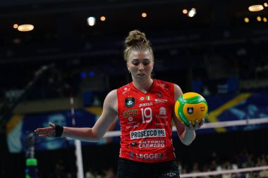 ISTANBUL, TURKIYE - Mayıs 03, 2025: Sarah Fahr Vero Volley Milano 'da Imoco Volley Conegliano CEV Şampiyonlar Ligi Volley Final Maçı Ulker Sports Arena' da 4.