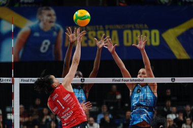 ISTANBUL, TURKIYE - MAYIS 03, 2025: Gabi Gabriela Guimaraes Vero Volley Milano - Imoco Volley Conegliano CEV Şampiyonlar Ligi Volley Şampiyonlar Ligi 4.