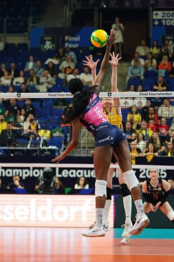 ISTANBUL, TURKIYE - Mayıs 04, 2025: Paola Egonu, Vero Volley Milano ile CEV Şampiyonlar Ligi Şampiyonlar Ligi Volley Finali Ulker Sports Arena 'da oynanan 4 bronz madalya maçında