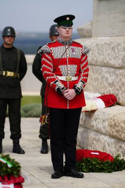 CANAKKALE, TURKIYE - 24 Nisan 2025: Gelibolu Kara Savaşları 'nın 110. yıldönümü Gelibolu Yarımadası' ndaki Cape Helles Anıtı 'nda anıldı