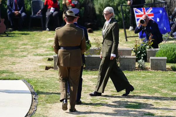 CanAKKALE, TURKIYE - 25 Nisan 2025: Anzak Günü 'nde Avustralya Genel Valisi Sam Mostyn ve Gelibolu Kara Savaşları' nın 110. yıldönümü Gelibolu Yarımadası 'ndaki Yalnız Çam Anıtı' nda kutlandı.