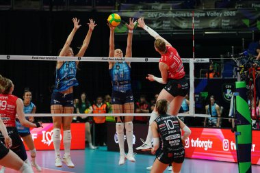 ISTANBUL, TURKIYE - Mayıs 03, 2025: Isabelle Haak, Vero Volley Milano 'ya karşı Imoco Volley Conegliano CEV Şampiyonlar Ligi Volley Şampiyonlar Ligi' nin Ulker Sports Arena Final Finali 'nde oynanan 4.