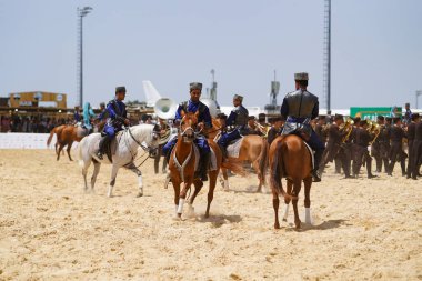 ISTANBUL, TURKIYE - 24 Mayıs 2025: Etnospor Kültür Festivali sırasında Azerbaycan Ateş Ülkesi