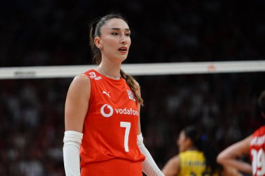 ISTANBUL, TURKIYE - 22 Haziran 2025: Türkiye 'de Hande Baladin - Brezilya VNL Havuz Maçı Sinan Erdem Kubbesi