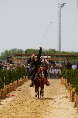 İSTANBUL, TURKIYE - 24 Mayıs 2025: Etnospor Kültür Festivali 'nde Binicilik Şovu