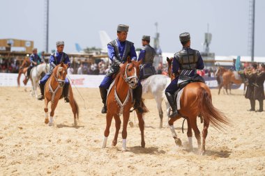 ISTANBUL, TURKIYE - 24 Mayıs 2025: Etnospor Kültür Festivali sırasında Azerbaycan Ateş Ülkesi