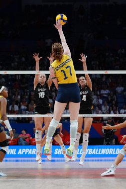 ISTANBUL, TURKIYE - 18 Haziran 2025: Julia Bergmann Sinan Erdem Kubbesi 'nde oynanan Belçika - Brezilya VNL Havuz maçı sırasında