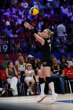 ISTANBUL, TURKIYE - 22 Haziran 2025: Türkiye 'de Hatice Gizem Orge - Brezilya VNL Havuz Maçı Sinan Erdem Kubbesi