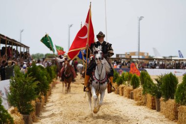 İSTANBUL, TURKIYE - 24 Mayıs 2025: Etnospor Kültür Festivali 'nde Binicilik Şovu