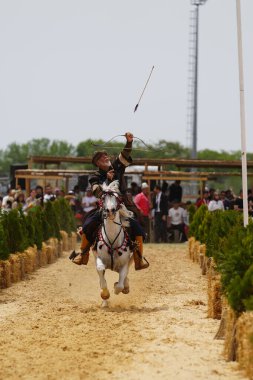 İSTANBUL, TURKIYE - 24 Mayıs 2025: Etnospor Kültür Festivali 'nde Binicilik Şovu