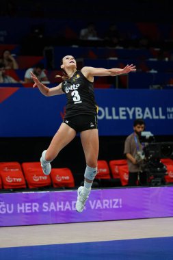 ISTANBUL, TURKIYE - 22 Haziran 2025: Britt Herbots, Sinan Erdem Dome 'da oynanan Belçika-Kanada VNL Havuz Maçı' nda görev yaptı