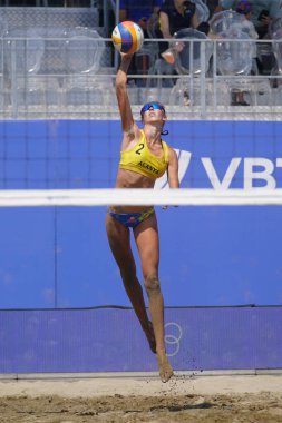 ANTALYA, TURKIYE - 14 Haziran 2025: Alanya 'daki Dünya Sahili Pro Tour Yarışması sırasında tanımlanamayan sporcu