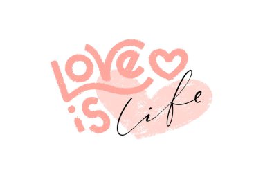 Aşk, pembe desenli kalp şeklinde çeşitli şekillerde yazılmış el yazısıdır. Modern yatay kartpostal. Sevgililer Günü kartları, reklamlar, posterler, tanıtım malzemeleri için tasarım