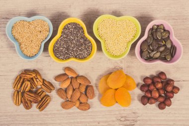 Doğal demir, vitamin ve mineral içeren besin maddeleri. Sağlıklı beslenme