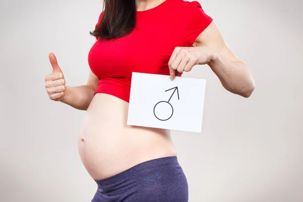 Zwangere Vrouw Toont Duim Omhoog Houdt Witte Kaart Met Mannelijk — Stockfoto