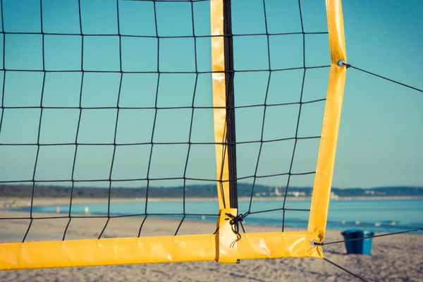 Rede Amarela Vôlei Areia Praia Desporto Recreação Estilos Vida Saudáveis — Fotografia de Stock
