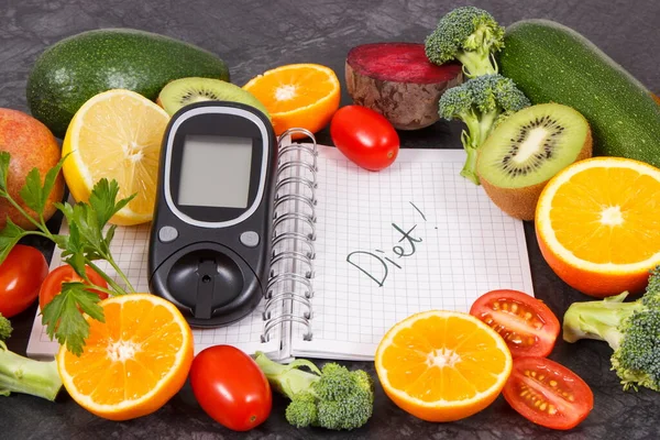 Słowo Dieta Napisana Notatniku Glukometer Świeże Dojrzałe Owoce Warzywami Cukrzyca — Zdjęcie stockowe