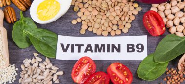 Besleyici sağlıklı besinler doğal folik asit ve diğer vitaminler ve mineraller olarak