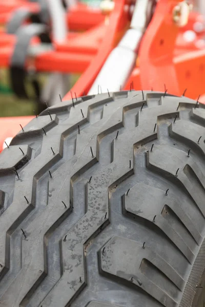 자동차 트랙터 농업용 기계에 사용되는 타이어 — 스톡 사진