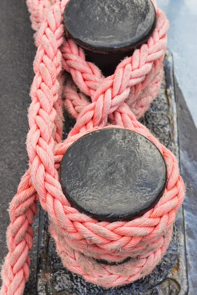 Thick Rope Black Mooring Bollard Detail Part Port Yachting — Stock Photo, Image