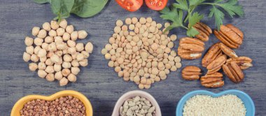 Kaynak olarak çeşitli ürünler veya malzemeler doğal B9 vitamini ve diğer mineraller