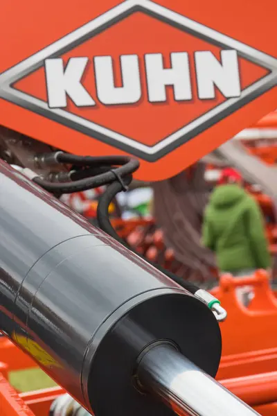Bednary Poland September 2021 Agroshow Piston Actuator Red Machine Kuhn 图库图片