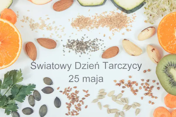 Tápláló Összetevők Lengyel Felirat Pajzsmirigy Napján Május Fehér Alapon Vitaminokat Jogdíjmentes Stock Fotók