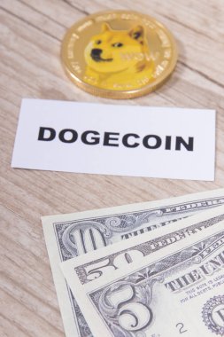 Dogecoin ve dolar. Kripto para biriminin sembolü. Uluslararası ağ ödemesi. Finans kavramı