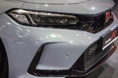Poznan, Polonya - 5 Nisan 2024: Poznan Motor Fuarı. Honda Civic Type R. Detail 'in yeni modeline ve aracın parçasına bakın.