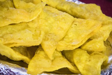 Biftekli taze kızarmış aromatik hamur tatlısı. Geleneksel Çin mutfağı