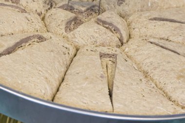 Kakao ve vanilyalı halva. Geleneksel Balkan tatlısı