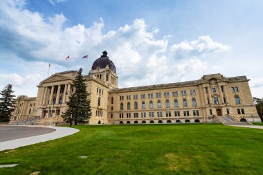 Regina şehrindeki Saskatchewan Yasama Meclisi 'nde. Regina, Kanada 'nın Saskatchewan eyaletinin başkentidir.. 