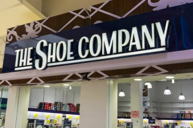 ROCKY ViEW, CANADA - 2 Mayıs 2025: Rocky View, Alberta, Kanada 'daki The Shoe Company' nin mağazası. 1992 'de kurulan Kanadalı ayakkabı mağazasının Kanada' nın 128 bölgesinde 140 'tan fazla mağazası var..