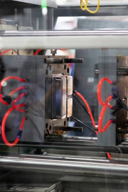 Yüksek teknoloji plastik şişe endüstriyel, ham madde plastik şişe üretimi, hassas plastik şişe üfleme metodu