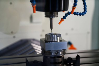 CNC İşleme Merkezi kesme kalıp