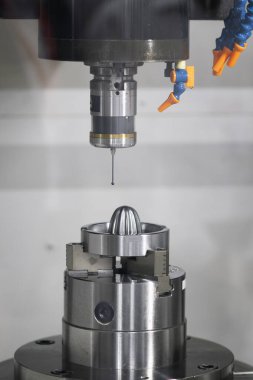 CNC İşleme Merkezi kesme kalıp frezeler cad cam ve makine üzerinde denetim tarafından