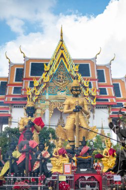 Samut Songkhram Thailand, 29 NOV 2022:  Wessuwan sculpture at Chulamanee Temple in Samut Sonkram, Thailand. The giant for thai people visit respect praying and blessing holy mystery worship.